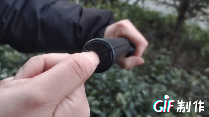 杆2自拍杆三脚架一键变焦记录美好瞬间！j9九游会真人第一品牌小米变焦支架自拍(图3)