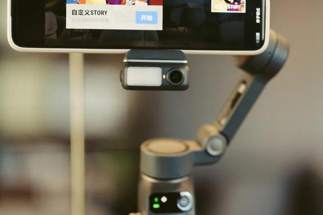 blie 7 Pro稳定器首发初体验！九游会网站549元！大疆OSMO Mo(图2)