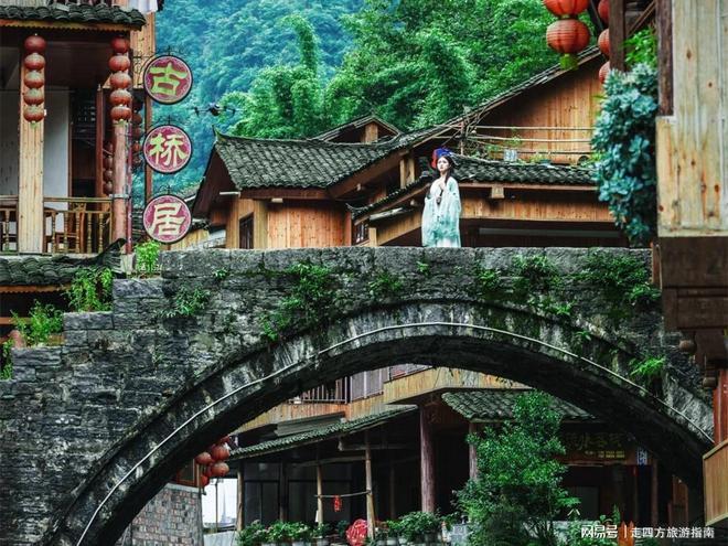 玩？本地人推荐路线+凤凰古城+芙蓉镇攻略九游会j9登录暑假去张家界5天4晚怎么